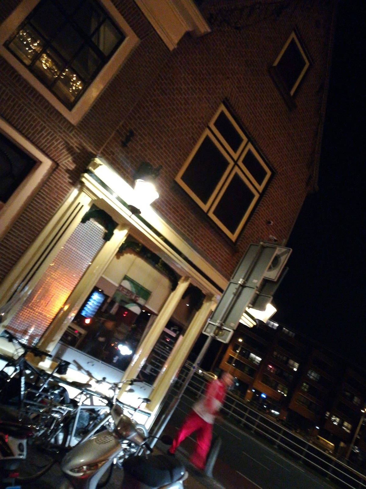 De Brug