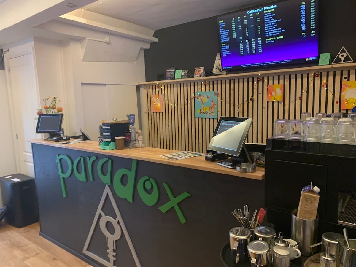 Paradox - Foto 2