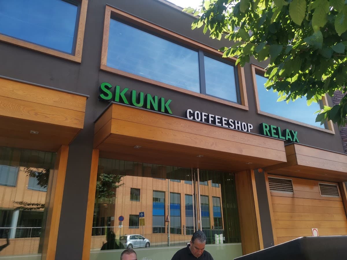 Skunk & Relax