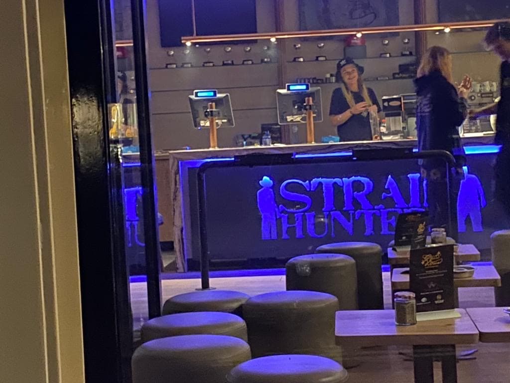 Strain Hunters