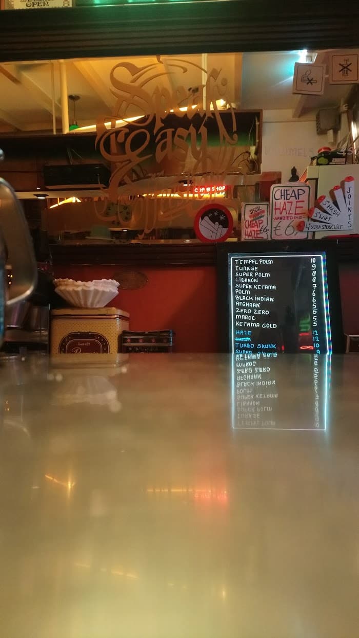 Speak Easy - Hoofdfoto